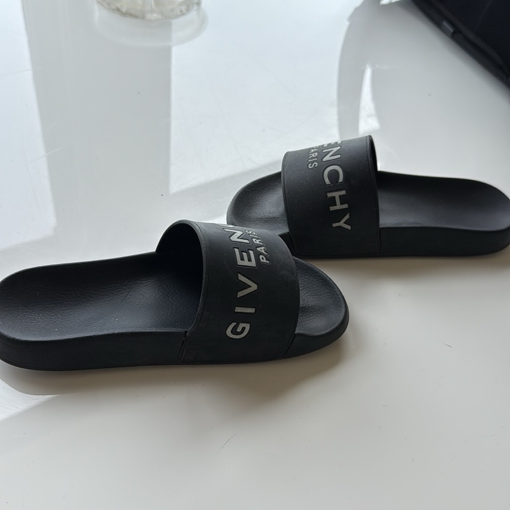 Givenchy Black Slides - Picture 4 of 4